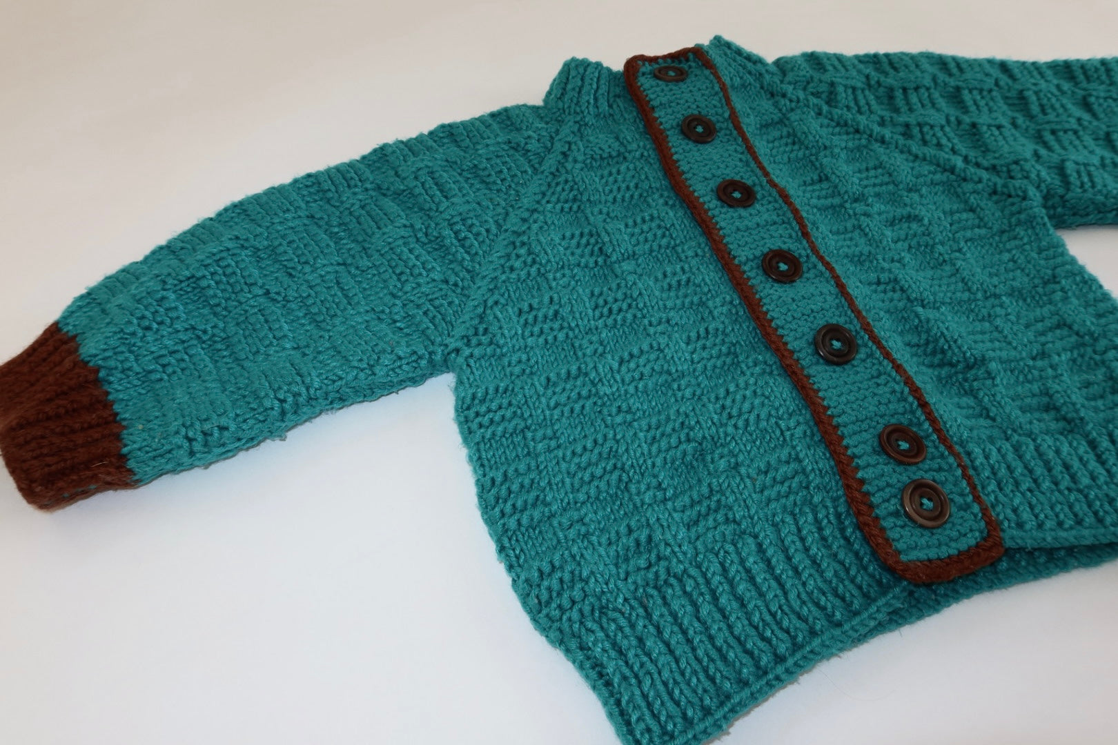 Hjemmestrikket cardigan