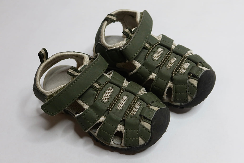 Sandaler i grøn