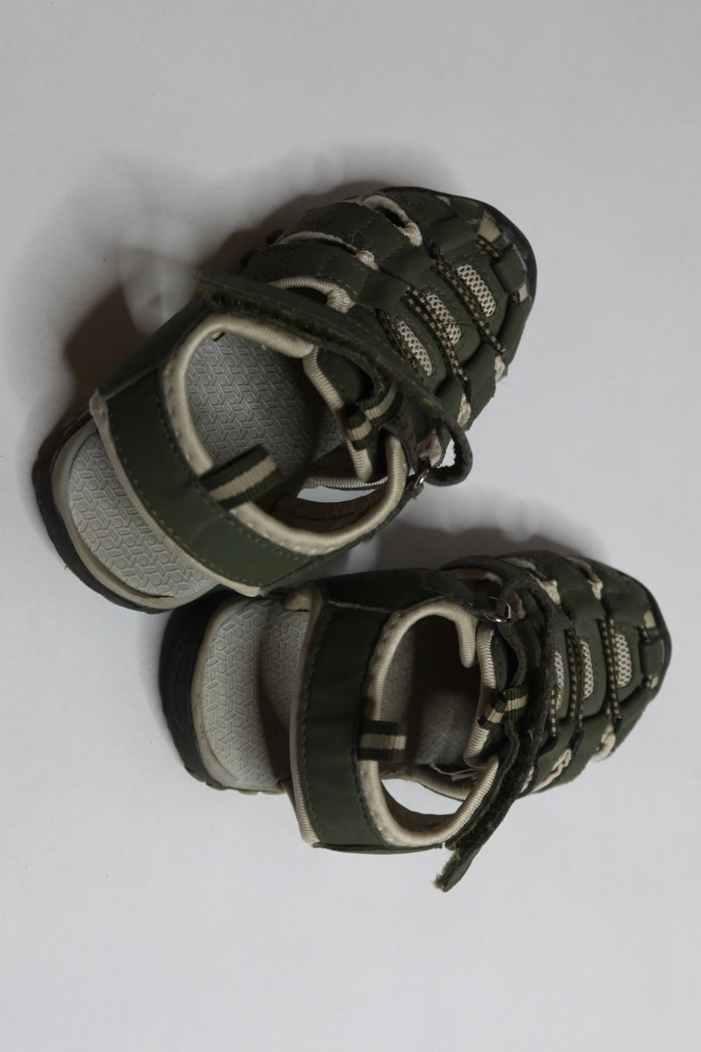 Sandaler i grøn